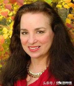 李美丽模仿吃瓜,笑料百出引网友热议