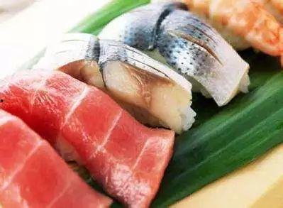 摆烂咸鱼吃瓜,揭秘娱乐圈幕后真相